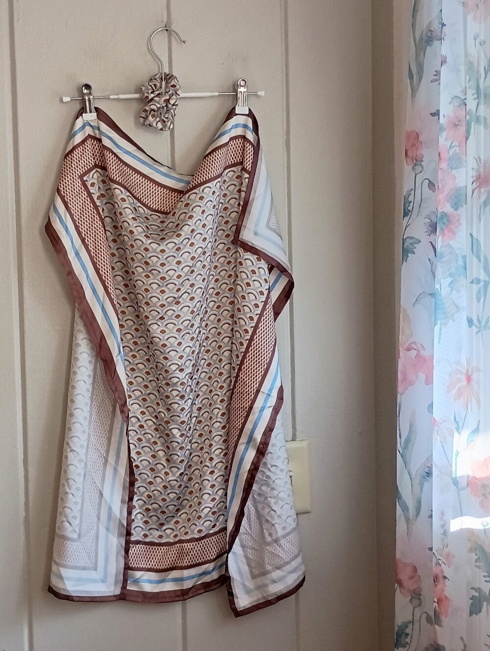 Aerie Silky Scarf With Scrunchie